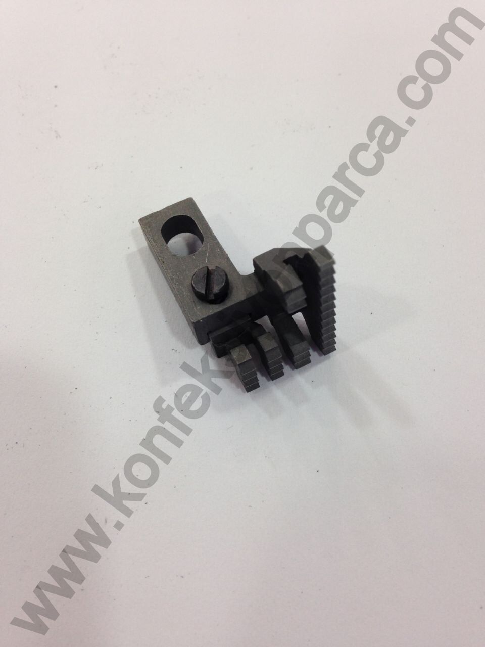 146567-001S Strongh Brother 551 Overlok 5 İplik Penye Arka Dişli